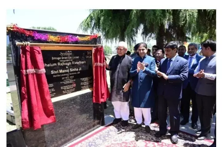 जम्मू-कश्मीर एलजी ने श्रीनगर में झेलम-राजबाग रिवरफ्रंट का उद्घाटन किया जम्मू-कश्मीर एलजी ने श्रीनगर में झेलम-राजबाग रिवरफ्रंट का उद्घाटन किया