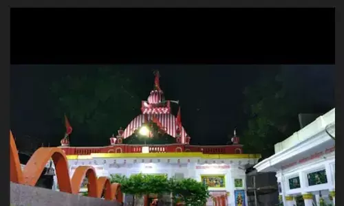 मुस्कुराइए आप लखनऊ में हैं... इन 5 मंदिर में दर्शन करने से खुल जाती है किस्मत! जानें लोकेशन मुस्कुराइए आप लखनऊ में हैं... इन 5 मंदिर में दर्शन करने से खुल जाती है किस्मत! जानें लोकेशन