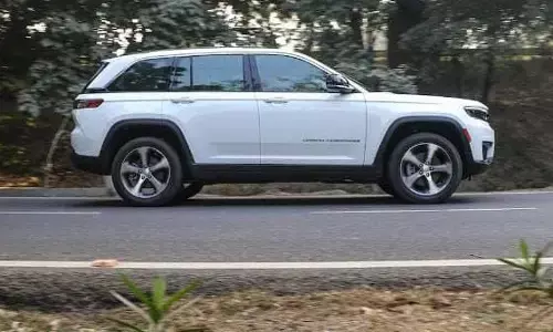 चौथी पीढ़ी की ग्रैंड चेरोकी भारत में की गई लॉन्च