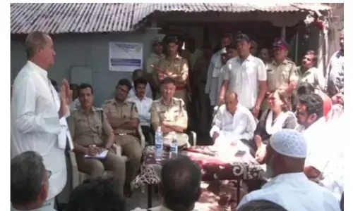 अकोला संघर्ष: कलेक्टर ने पुलिस, धार्मिक समुदायों के प्रतिनिधियों के साथ की शांति समिति की बैठक