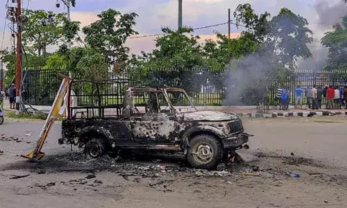 मणिपुर तनावग्रस्त लेकिन शांत, सुबह 5 बजे से दोपहर 2 बजे तक कर्फ्यू प्रतिबंध मणिपुर तनावग्रस्त लेकिन शांत, सुबह 5 बजे से दोपहर 2 बजे तक कर्फ्यू प्रतिबंध