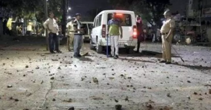 अकोला झड़प: इंस्टाग्राम अकाउंट हैंडलर, उसके खिलाफ शिकायत करने वाला शख्स गिरफ्तार अकोला झड़प: इंस्टाग्राम अकाउंट हैंडलर, उसके खिलाफ शिकायत करने वाला शख्स गिरफ्तार