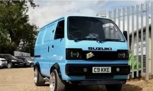 1250cc सुपरबाइक इंजन वाली यह Suzuki वैन है बेहद तेज़ 1250cc सुपरबाइक इंजन वाली यह Suzuki वैन है बेहद तेज़