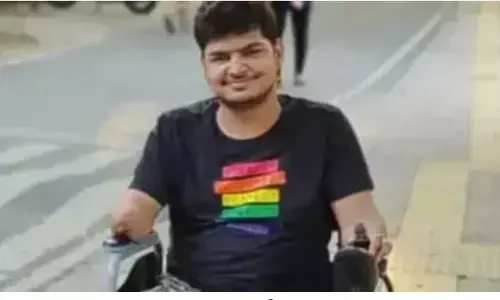 दुर्घटना में पैर गंवाने वाले सूरज तिवारी ने यूपीएससी सिविल सेवा परीक्षा की पास दुर्घटना में पैर गंवाने वाले सूरज तिवारी ने यूपीएससी सिविल सेवा परीक्षा की पास