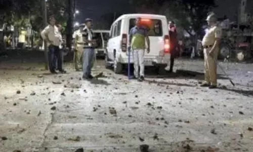 अकोला झड़प: इंस्टाग्राम अकाउंट हैंडलर, उसके खिलाफ शिकायत करने वाला शख्स गिरफ्तार अकोला झड़प: इंस्टाग्राम अकाउंट हैंडलर, उसके खिलाफ शिकायत करने वाला शख्स गिरफ्तार