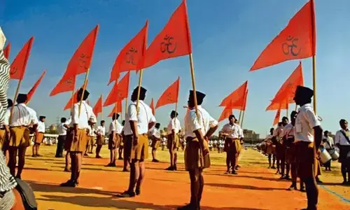 वामपंथी जो काम नहीं कर पाए वो आरएसएस ने कर दिखाया!