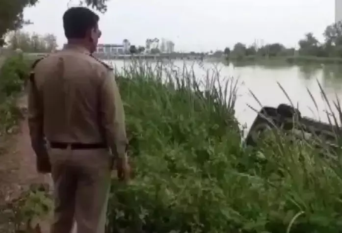 उत्तराखंड में बड़ा हादसा: उधमसिंह नगर के खटीमा में नदी में गिरी कार, 3 बच्चों समेत 5 लोगों की मौत