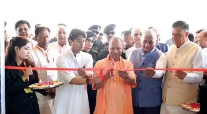माधवराव सिंधिया की प्रतिमा का सीएम ने किया अनावरण माधवराव सिंधिया की प्रतिमा का सीएम ने किया अनावरण