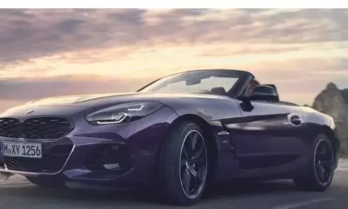 BMW Z4 M40i Launched:  BMW Z4 एम40आई टू-सीटर लग्जरी कार, भारत में हुई लॉन्च, जाने इसके फीचर्स और बहुत कुछ