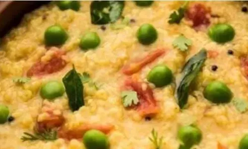 सुबह के खाने में क्यों शामिल करें दलिया?? जाने क्या होंगे इससे स्वास्थ्य में बदलाव सुबह के खाने में क्यों शामिल करें दलिया?? जाने क्या होंगे इससे स्वास्थ्य में बदलाव