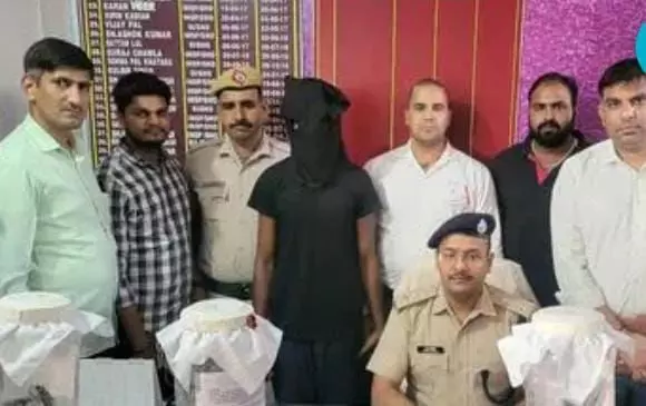 ट्रक चालक से 4.05 लाख रुपये लूटने के मामले में चार गिरफ्तार ट्रक चालक से 4.05 लाख रुपये लूटने के मामले में चार गिरफ्तार