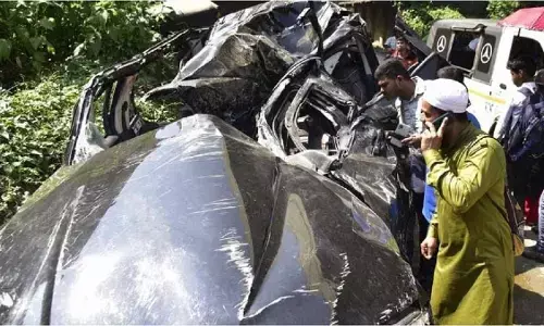 दर्दनाक हादसा : इंजीनियरिंग कॉलेज के 7 छात्रों की सड़क हादसे में मौत