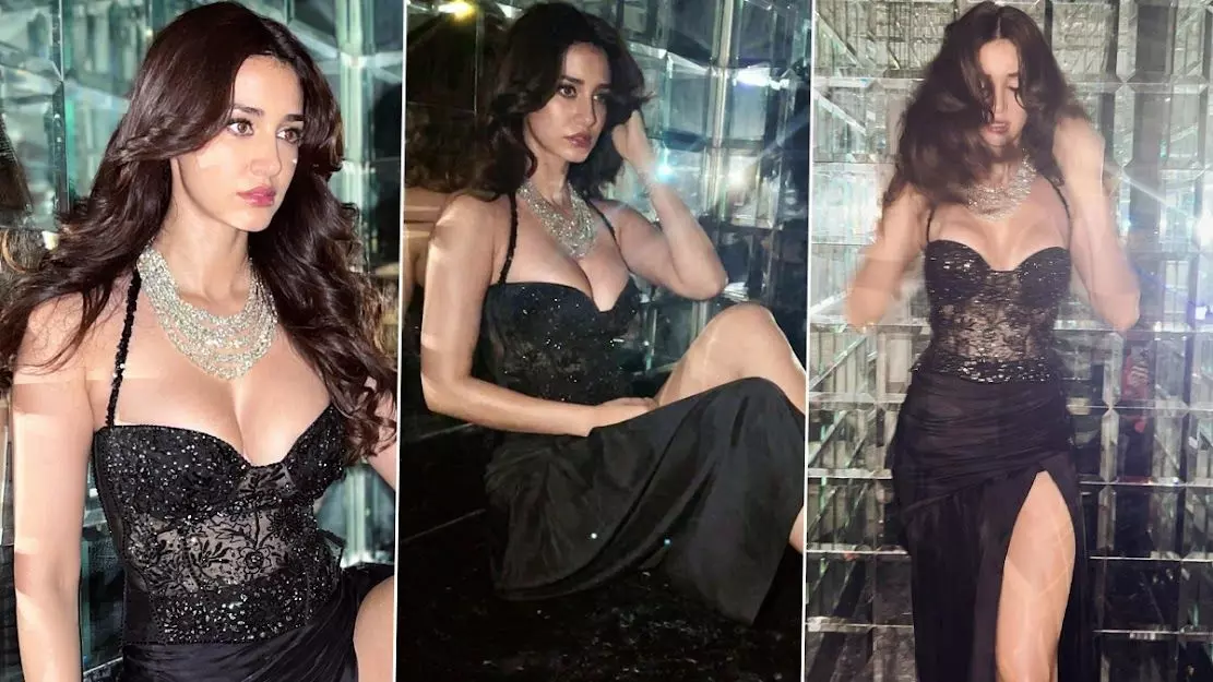 Disha Patani Sexy Photos: Disha Patani ने सेक्सी ब्लैक आउटफिट पहन गिराई बिजली, एक्ट्रेस की हॉटनेस ने फैंस को किया मदहोश Disha Patani Sexy Photos: Disha Patani ने सेक्सी ब्लैक आउटफिट पहन गिराई बिजली, एक्ट्रेस की हॉटनेस ने फैंस को किया मदहोश