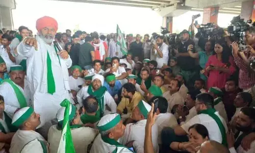 राकेश टिकैत ने की पहलवानों से अपील और राष्ट्रपति पीएम से किया अनुरोध राकेश टिकैत ने की पहलवानों से अपील और राष्ट्रपति पीएम से किया अनुरोध