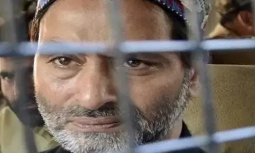 NIA ने दिल्ली एचसी में दी दलील, अपराध कुबूल करने से यासीन मलिक फांसी से नहीं बच सकता NIA ने दिल्ली एचसी में दी दलील, अपराध कुबूल करने से यासीन मलिक फांसी से नहीं बच सकता