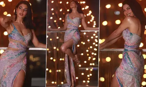 Jacqueline Fernandez Sexy Photos: जैकलीन फर्नांडिस ने सेक्सी आउटफिट पहन गिराई बिजली, सेक्सी तस्वीरें सोशल मीडिया पर हुईं वायरल