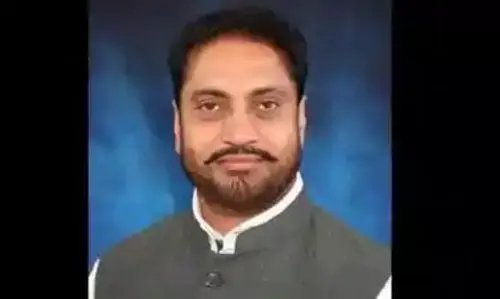 मोहाली के मेयर अमरजीत सिंह को बुलाया गया विजिलेंस ऑफिस, 2 घंटे तक की गई पूछताछ मोहाली के मेयर अमरजीत सिंह को बुलाया गया विजिलेंस ऑफिस, 2 घंटे तक की गई पूछताछ