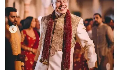 Ellen musk बन गए दूल्हा और चढ़ गए घोड़ी ,बारातियों संग कर रहे हैं मस्ती Ellen musk बन गए दूल्हा और चढ़ गए घोड़ी ,बारातियों संग कर रहे हैं मस्ती