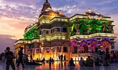 अगर करने जा रहे हैं वृंदावन की यात्रा तो इन जगहों पर जरूर जाएं