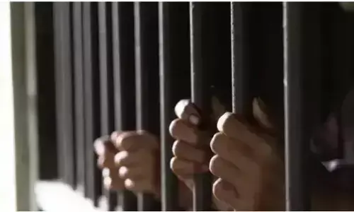 जेल में भीड़ होने के कारण जानिए हंगरी पुलिस ने क्या किया ??चौका देगा,आपको उनका ये फैसला!! जेल में भीड़ होने के कारण जानिए हंगरी पुलिस ने क्या किया ??चौका देगा,आपको उनका ये फैसला!!