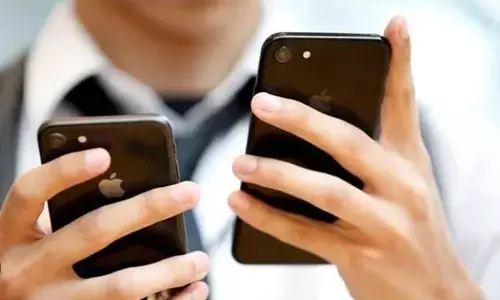 क्या आप मोबाइल फोन के बिना जीवन की कल्पना कर सकते हैं? क्या आप मोबाइल फोन के बिना जीवन की कल्पना कर सकते हैं?