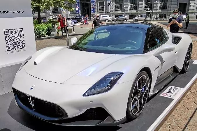 भारत की पहली Maserati MC20 की डिलीवरी हुई शुरू, जाने इसके बारे में सारी जानकारी