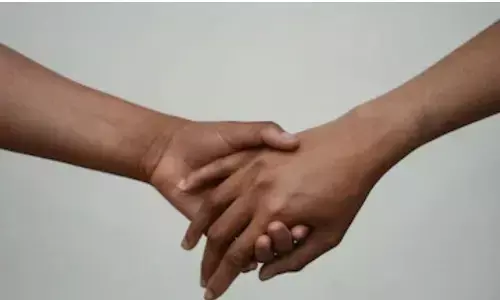 जानिए झारखंड में खाद्य वितरण कार्यक्रम में कैसे मिले 10 साल बाद एक पिता और पुत्र ? जानिए झारखंड में खाद्य वितरण कार्यक्रम में कैसे मिले 10 साल बाद एक पिता और पुत्र ?