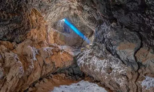 गांव में भूमिगत आवाजों से मची खलबली, विशेषज्ञों को बुलाया गया गांव में भूमिगत आवाजों से मची खलबली, विशेषज्ञों को बुलाया गया