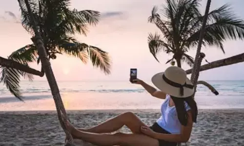 ट्रैवल इन्फ्लुएंसर का काम: स्कोप और कमियां।