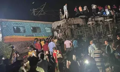 ओडिशा रूट जहां ट्रेनें टकराईं, जाने वहां क्यों नहीं था कवच सेफ्टी सिस्टम? ओडिशा रूट जहां ट्रेनें टकराईं, जाने वहां क्यों नहीं था कवच सेफ्टी सिस्टम?