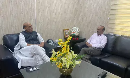 रक्षा मंत्री राजनाथ सिंह से मिले डॉ एम जे खान, राजनीति से लेकर किसानों और सामुदायिक मामलों समेत कई मुद्दों पर लंबी बातचीत हुई