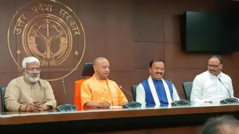 योगी सरकार की कैबिनेट बैठक में 6 प्राइवेट यूनिवर्सिटी को हरी झंडी, यूपी कैबिनेट में 23 बड़े प्रस्तावों पर लगी मुहर