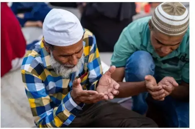 यूपी: इस्लामिक प्रार्थना खत्म करने के कारण बस रोकने के आरोप में ड्राइवर और सह चालक को किया गया निलंबित यूपी: इस्लामिक प्रार्थना खत्म करने के कारण बस रोकने के आरोप में ड्राइवर और सह चालक को किया गया निलंबित