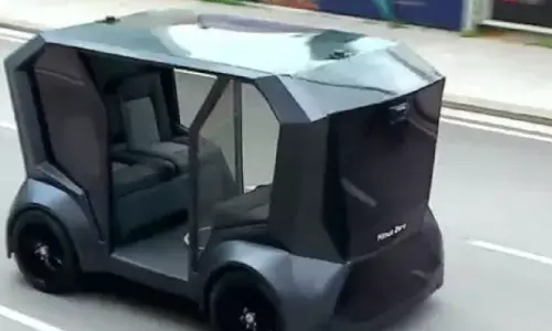AI पर चलती है माइनस जीरो zPod, लोग कहते हैं भारत की टेस्ला कार