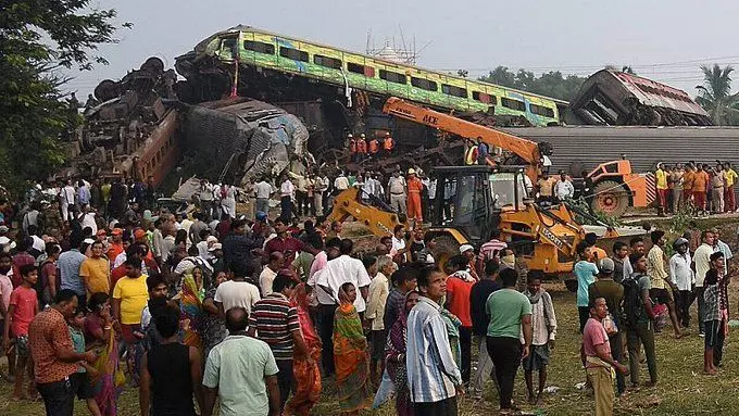 हादसा नहीं, काण्ड है और मानवीय चूक नहीं, नीतियों की अमानवीयता की मिसाल है बालासोर की मौतें