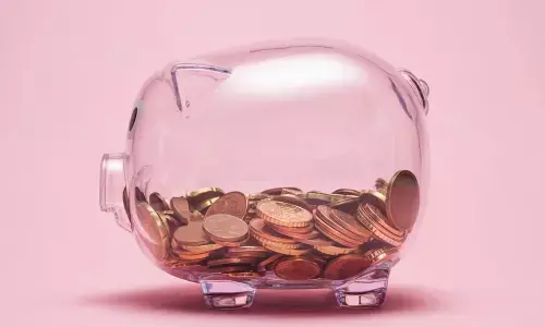 मासिक खर्चे कम नहीं हो रहे? जानिए इन ट्रिक्स को जिनकी मदद से आप कर सकते हैं बड़ी बचत।