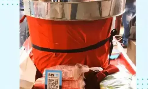 जानिए क्या है पेटीएम पायनियर क्यूआर कोड और यह कैसे मदद करता है डिजिटल पेमेंट में जानिए क्या है पेटीएम पायनियर क्यूआर कोड और यह कैसे मदद करता है डिजिटल पेमेंट में