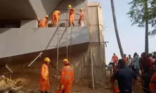 दो दिन से पुल में फंसी 11 साल के बच्चे को नेशनल डिजास्टर रिस्पांस फोर्स ने रेस्क्यू किया