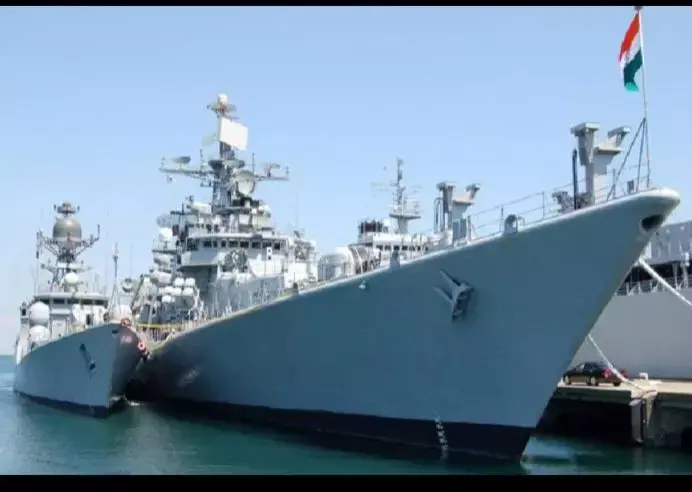 भारतीय नौसेना ने किया मेगा ऑपरेशन,दो विमान वाहक, 35 लड़ाकू जेट हैं शामिल