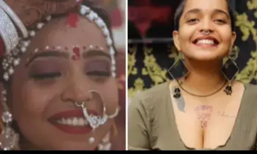 खुद से शादी करने वाली महिला अपनी शादी की पहली सालगिरह मनाती है खुद से शादी करने वाली महिला अपनी शादी की पहली सालगिरह मनाती है