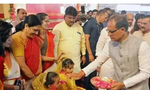 मध्य प्रदेश सरकार ने लाड़ली बहना योजना के तहत 12 मिलियन महिलाओं को ₹ 1k देने की प्रक्रिया की शुरू मध्य प्रदेश सरकार ने लाड़ली बहना योजना के तहत 12 मिलियन महिलाओं को ₹ 1k देने की प्रक्रिया की शुरू
