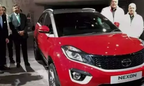 कार खरीदना चाहते हैं तो जल्दी करें टाटा दे रहा है डिस्काउंट