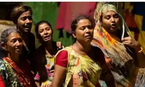 चक्रवात बिपरजॉय: मुंबई के जुहू कोलीवाड़ा समुद्र तट पर 2 लड़कों की मौत, 2 अभी भी लापता चक्रवात बिपरजॉय: मुंबई के जुहू कोलीवाड़ा समुद्र तट पर 2 लड़कों की मौत, 2 अभी भी लापता