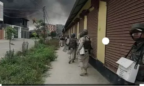 मणिपुर के मंत्री ने अशांति के दौरान लूटे गए हथियारों को वापस करने के लिए लोगों को किया आमंत्रित