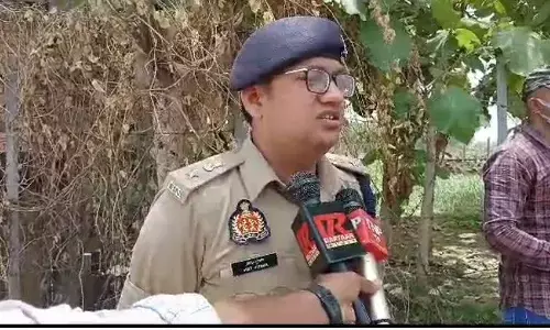 Varanasi news: आपसी विवाद में जीजा ने साले पर की ताबड़तोड़ फायरिंग, फिर खुद को मारी गोली, दोनों की मौत Varanasi news: आपसी विवाद में जीजा ने साले पर की ताबड़तोड़ फायरिंग, फिर खुद को मारी गोली, दोनों की मौत