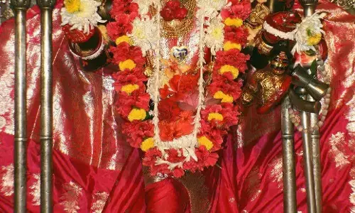 दक्षिणेश्वर काली मंदिर जहां माता स्वयं निवास करती हैं दक्षिणेश्वर काली मंदिर जहां माता स्वयं निवास करती हैं