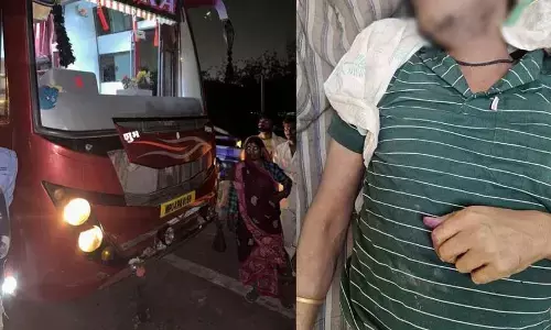 नोएडा में बस में आया युवक को हार्ट अटैक, कुछ ही सेकंड में निकल गई जान देखते रह गए लोग नोएडा में बस में आया युवक को हार्ट अटैक, कुछ ही सेकंड में निकल गई जान देखते रह गए लोग
