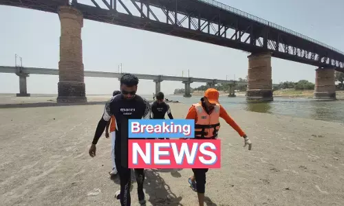 प्रयागराज में स्नान के दौरान बड़ा हादसा,  स्नान करते समय आरएएफ जवान उसके पुत्र, पुत्री पड़ोसी के लड़के डूब गये