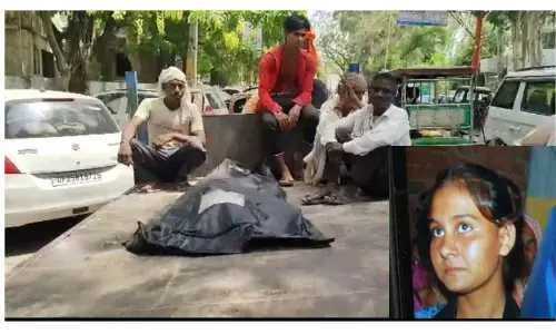 सुसाइड नोट लिखकर नाबालिक युवती ने अपनी सहेलियों व मनचलों से तंग आकर खुदकुशी  कर ली