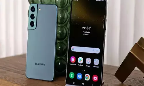 आधी कीमत में पाएं 1 लाख काSamsung Galaxy S22+ 5G; जल्दी खरीदे आधी कीमत में पाएं 1 लाख काSamsung Galaxy S22+ 5G; जल्दी खरीदे